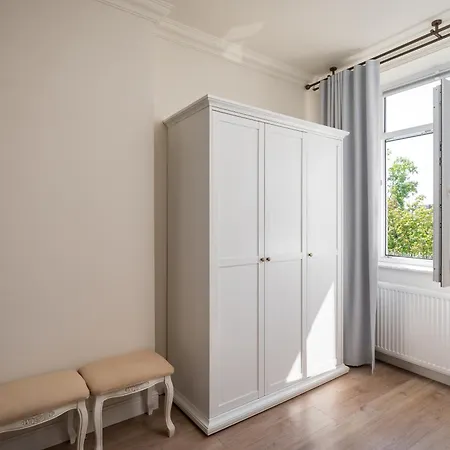 Praska Ostoja By Bookinghost