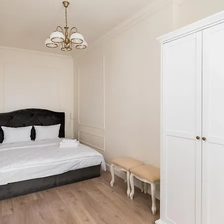 Praska Ostoja By Bookinghost * Varsavia