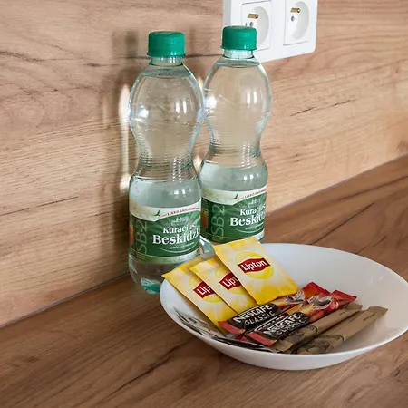 Praska Ostoja By Bookinghost Varsovia