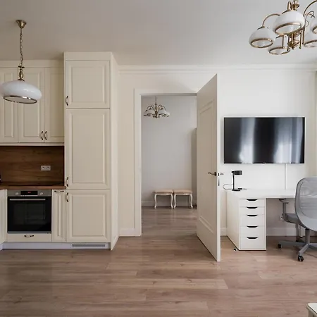 Praska Ostoja By Bookinghost * Varsovia